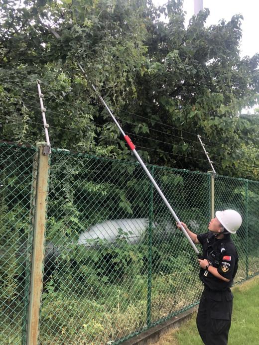 C:/Users/BA/Desktop/風雨過后南京保安迅速行動，恢復安“寧”面貌/2.jpg2