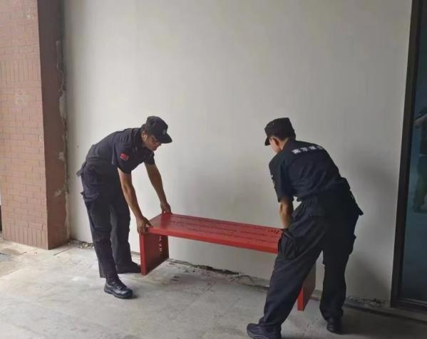 C:/Users/BA/Desktop/風雨過后南京保安迅速行動，恢復安“寧”面貌/6.jpg6