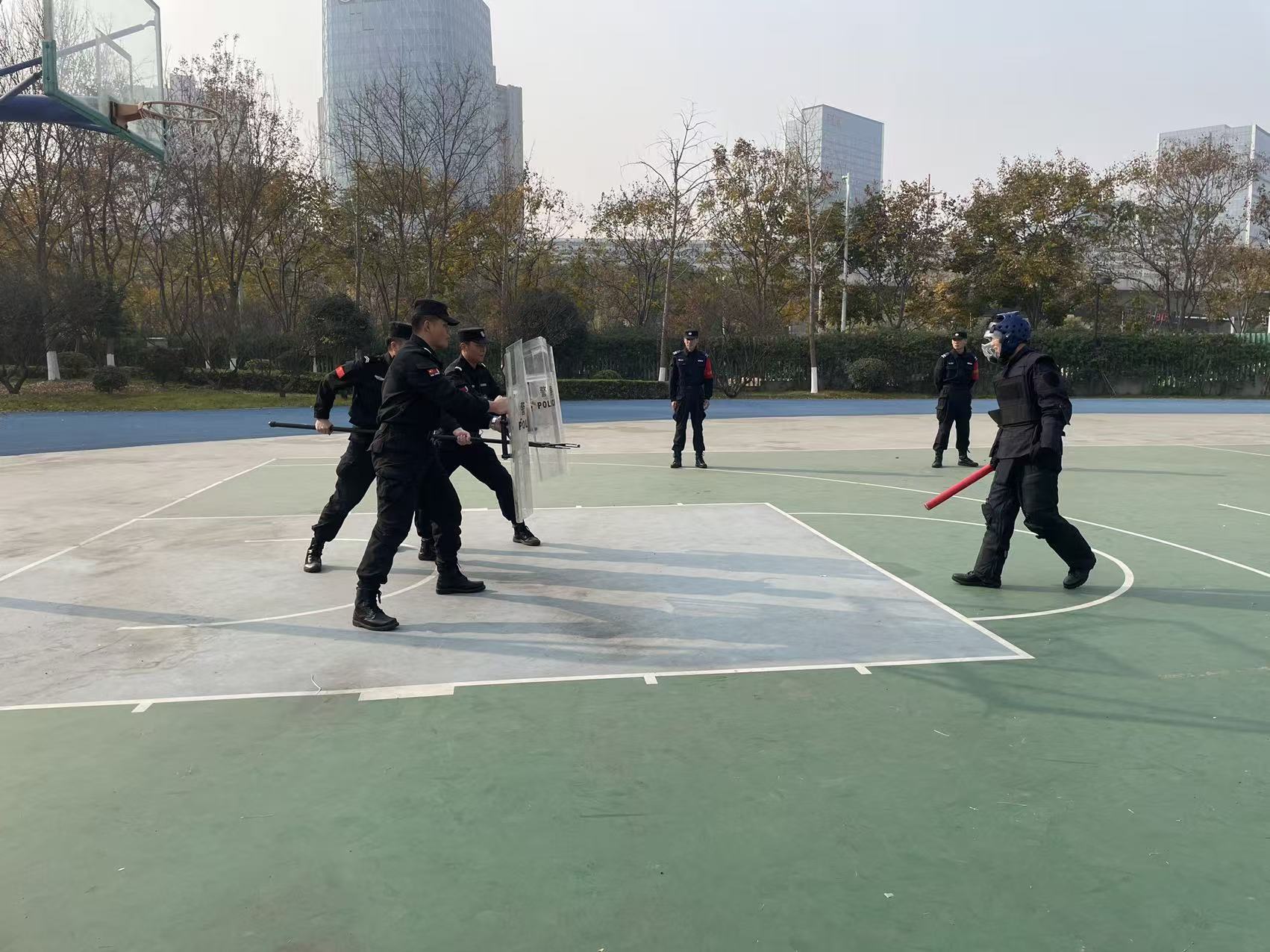 E:/25.12.10后 上傳網(wǎng)站留存/喜報！南京市保安服務(wù)有限公司建鄴分公司榮獲“校園最小應(yīng)急單元技能競賽”一等獎/照片/ef12cf02b7bf17801f82f2d7cee6249a.jpgef12cf02b7bf17801f82f2d7cee6249a